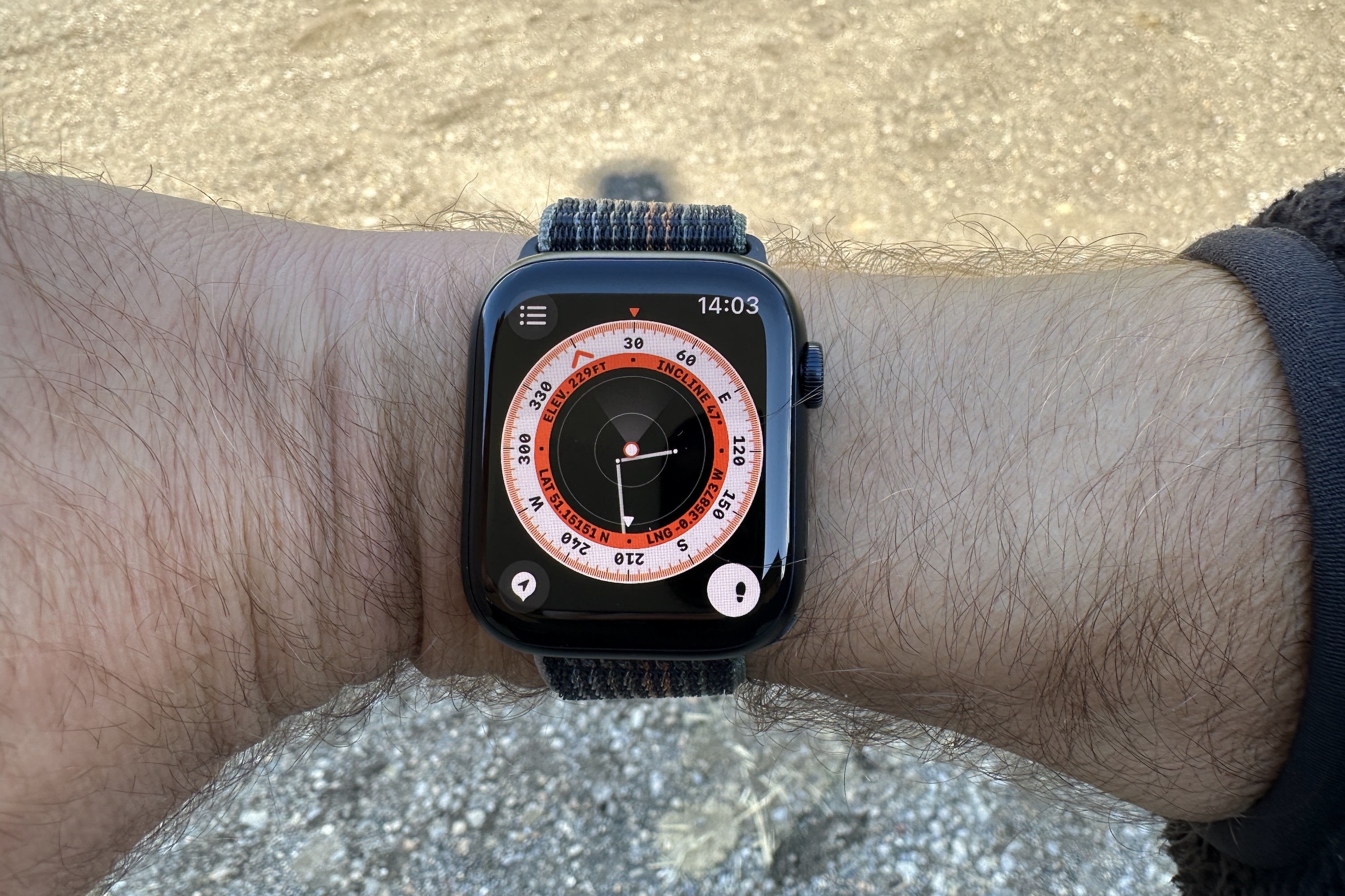 Back Track showing the direction to walk on the Apple Watch Series 8.